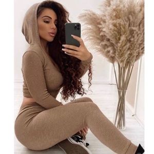 (SET) FASHION NOVA HOODIE/LEGGINGS SET Large
